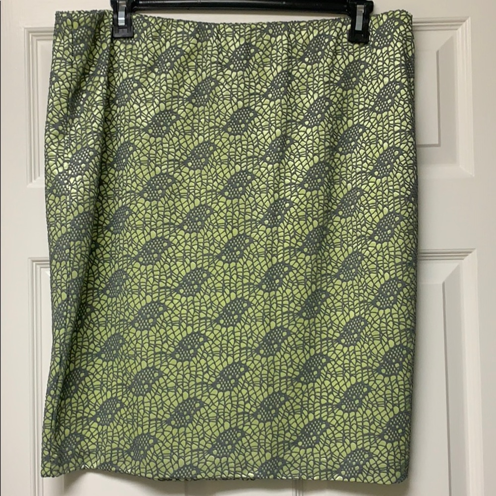 Mossimo pull on skirt lime green with grey accent